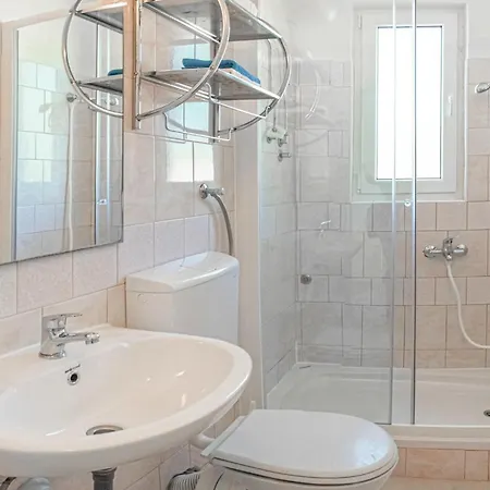 Amazing In With Kitchen *