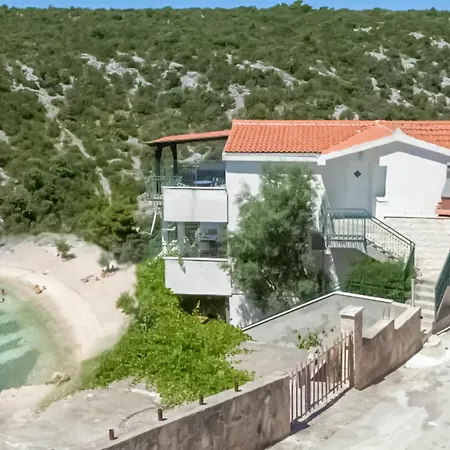Awesome In Apartamento Vinišće